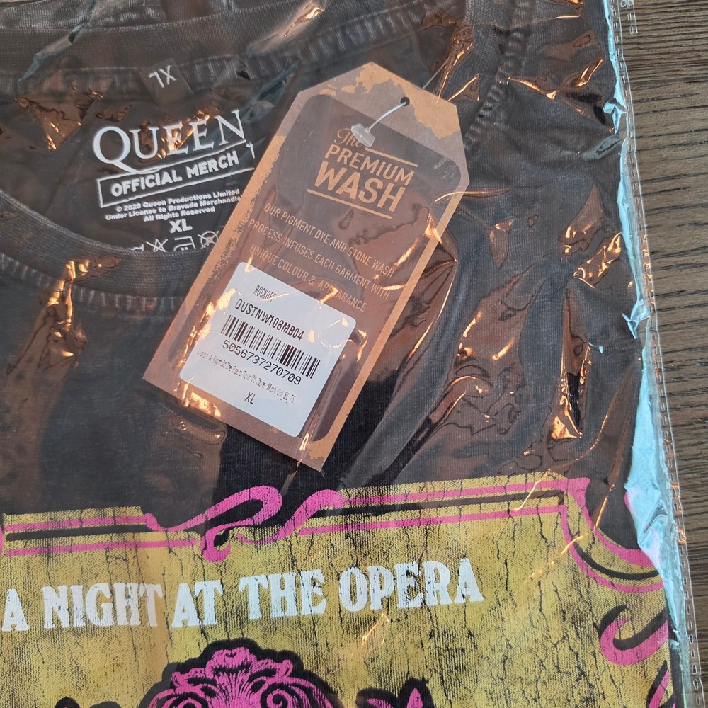 Queen A Night At The Opera Band T-Shirt Mens XL Stone Wash Black Graphic Tee NWT - Picture 4 of 5